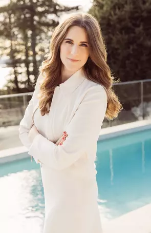Corrine Donohoe, North Vancouver, Real Estate Agent